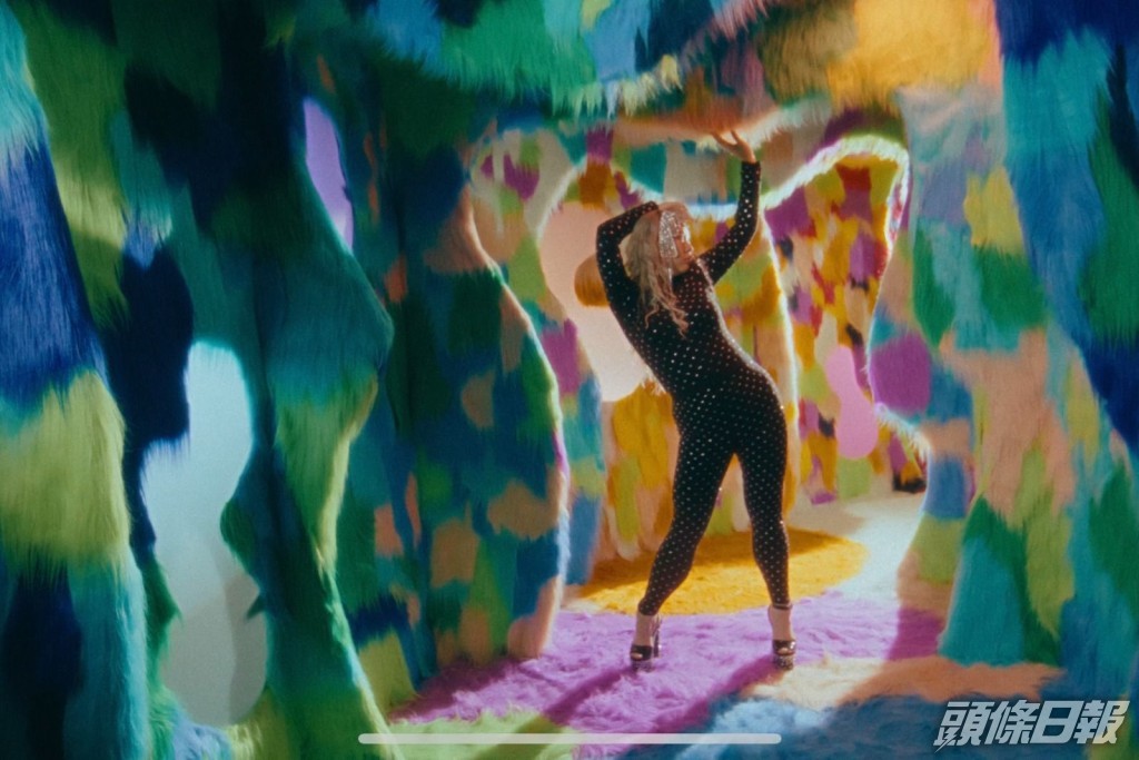 全個佈景都係毛毛。